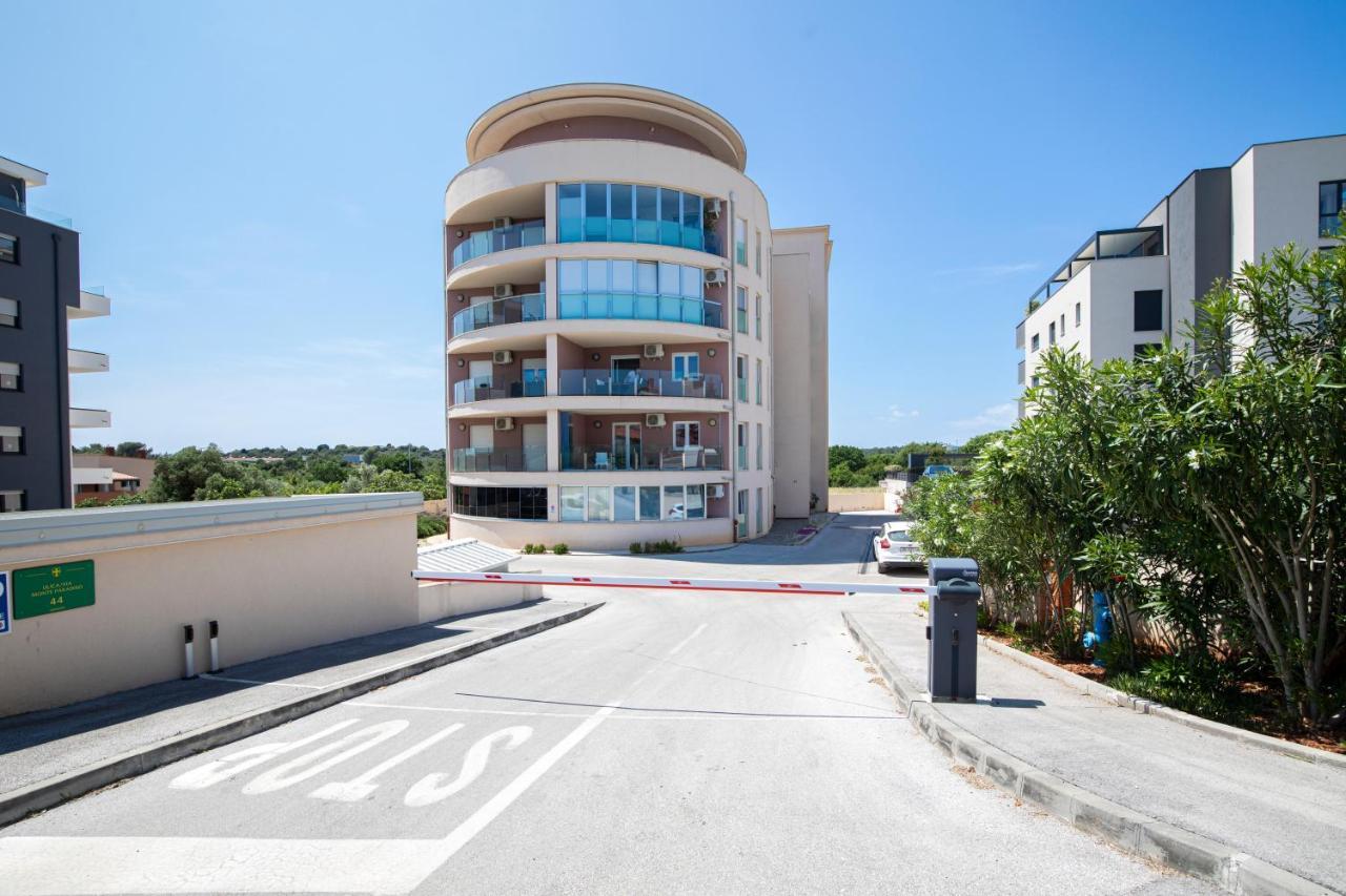 Monte Paradiso Sun Apartment 普拉 外观 照片